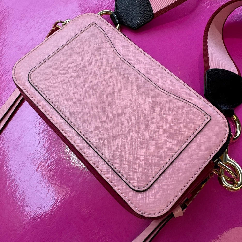 The Marc Jacobs Snapshot Camera Bag in Baby Pink - Picture 5 of 11